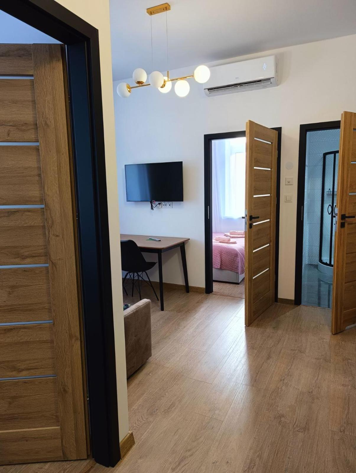 Mh Apartment Rzeszow Bagian luar foto